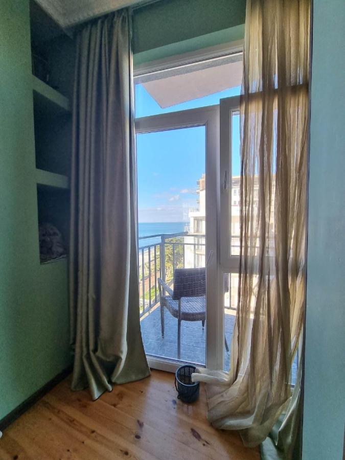 Apartment With Sea View 37 كوبوليتي المظهر الخارجي الصورة