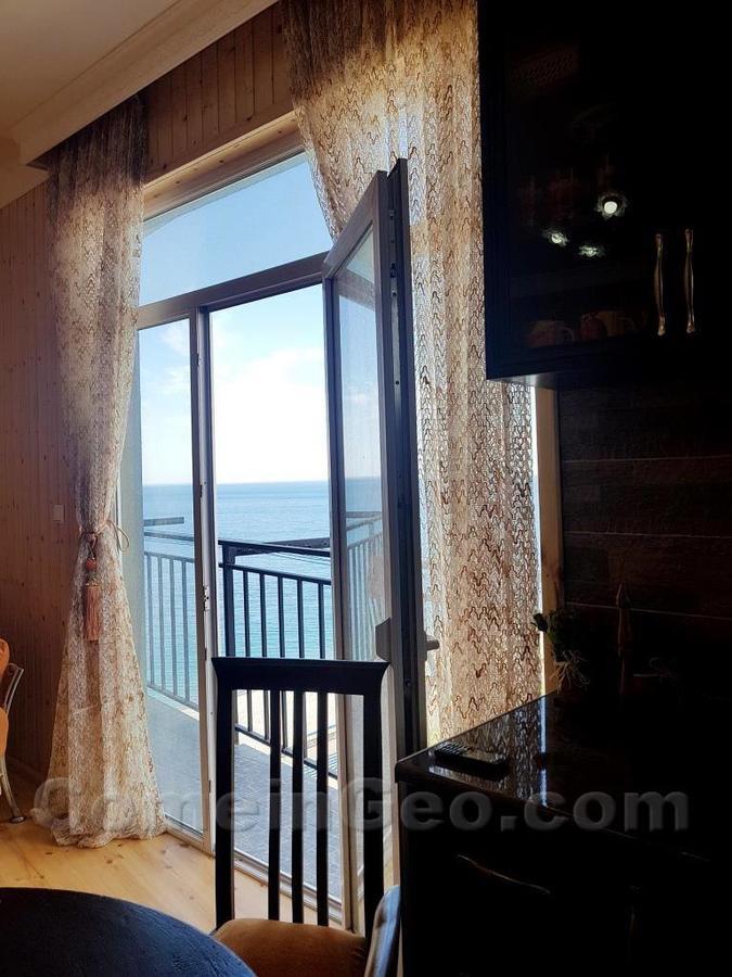 Apartment With Sea View 37 كوبوليتي المظهر الخارجي الصورة