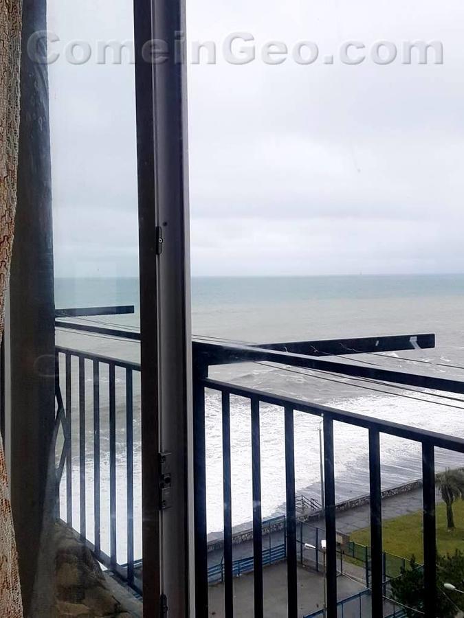Apartment With Sea View 37 كوبوليتي المظهر الخارجي الصورة