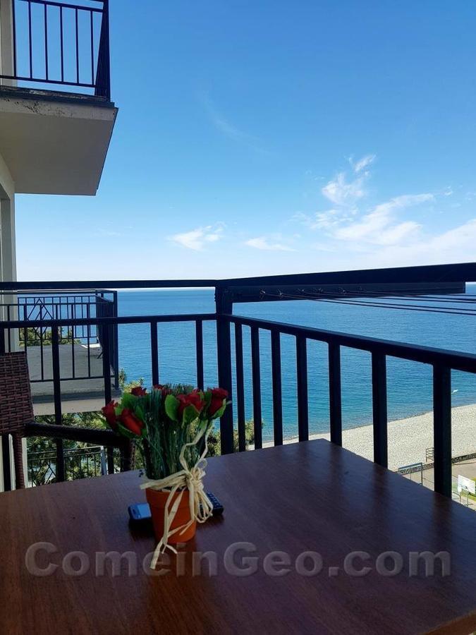 Apartment With Sea View 37 كوبوليتي المظهر الخارجي الصورة