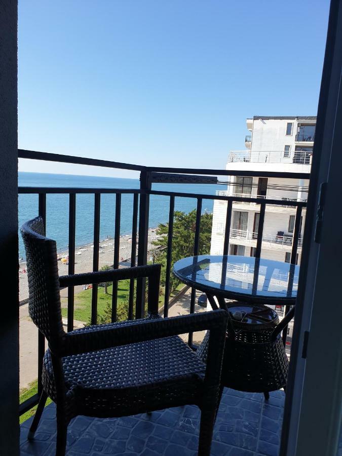 Apartment With Sea View 37 كوبوليتي المظهر الخارجي الصورة